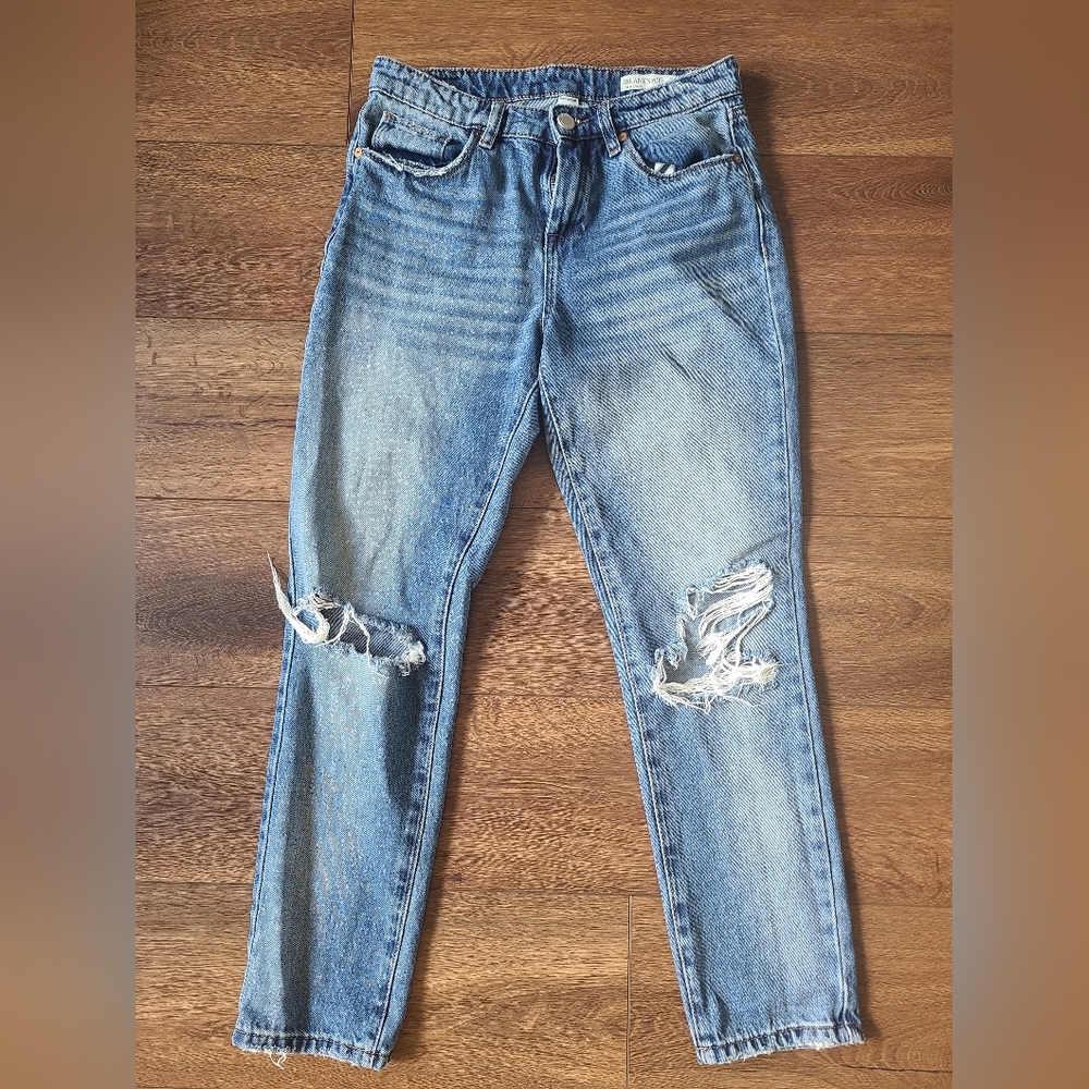 Blank NYC Distressed The Ludlow Crop Girlfriend Jeans Sz 26